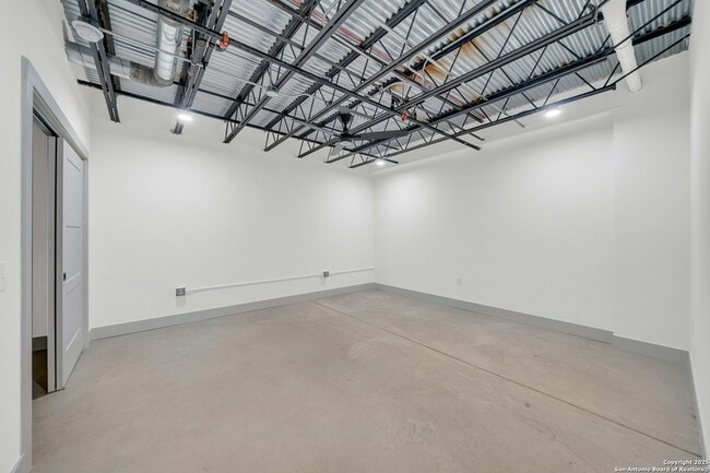 Building Photo - 215 Coca-Cola Pl