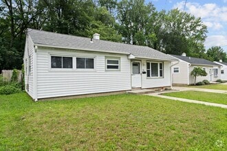 Building Photo - 412 Woodbury Lake Rd