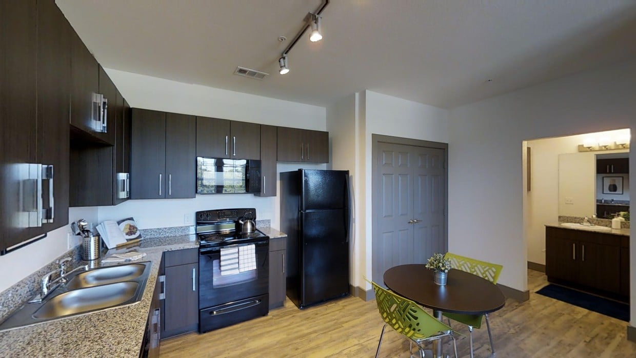 Photo - Holleman Crossing Apartments