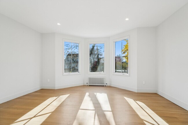 Building Photo - 75 Midland Ave