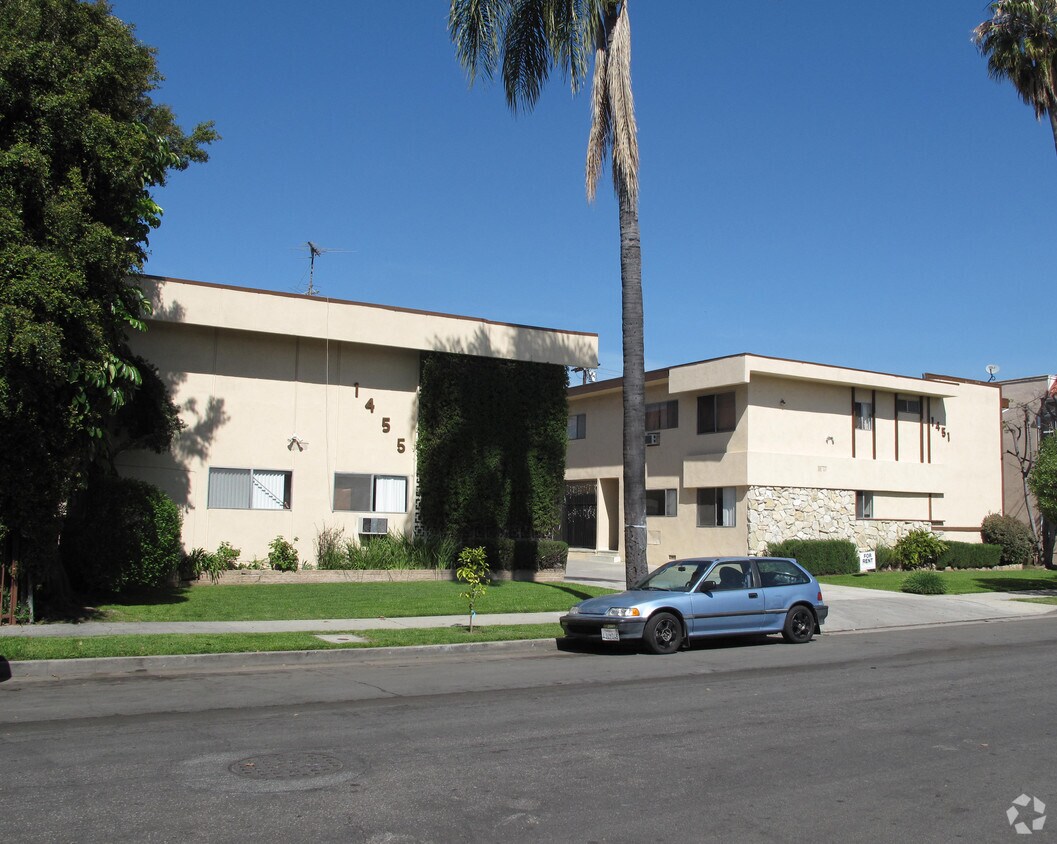 Building Photo - 1455 S Norton Ave