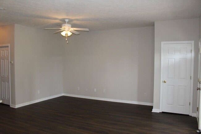 Foto del edificio - 1407 E 14th St