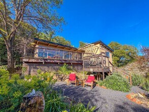 Building Photo - 1560 Ronne Dr