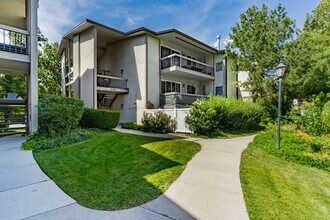 Building Photo - 5761 S Waterbury Cir