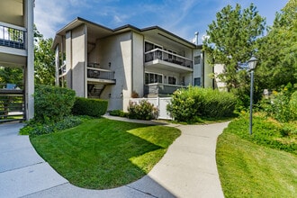 Building Photo - 5761 S Waterbury Cir