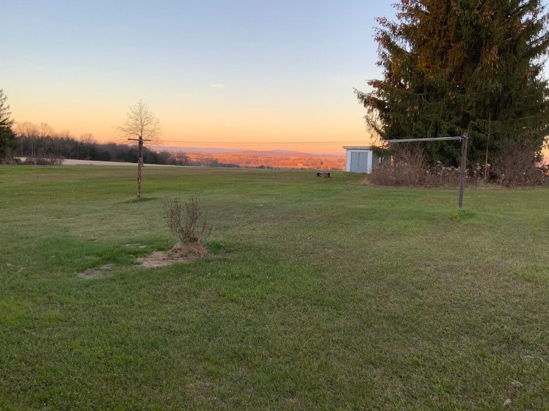 Foto del edificio - 1415 Ridge Rd