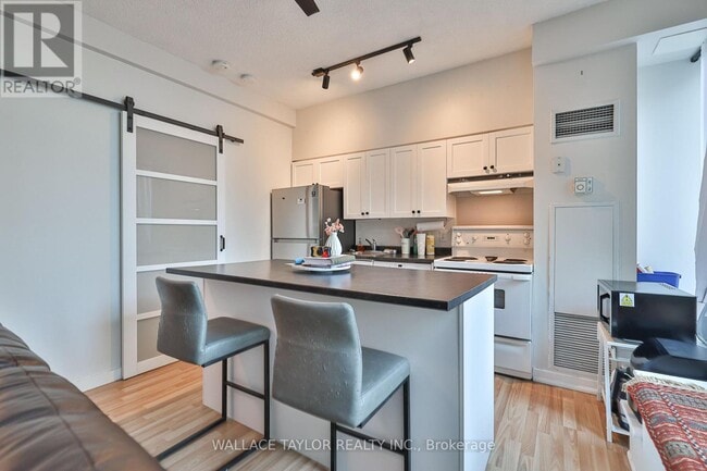 Building Photo - 50 Camden St