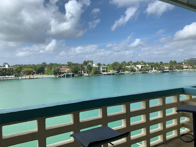 Building Photo - 6484 Indian Creek Dr