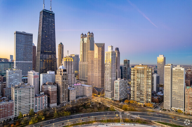 Foto del edificio - 950 N Michigan Ave