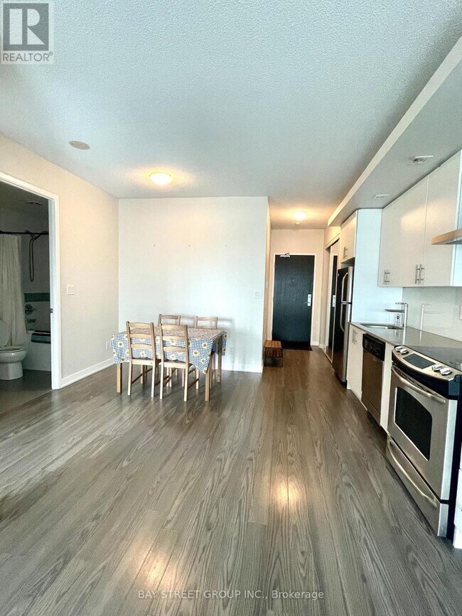 Photo du bâtiment - 1634 - 165 LEGION ROAD N