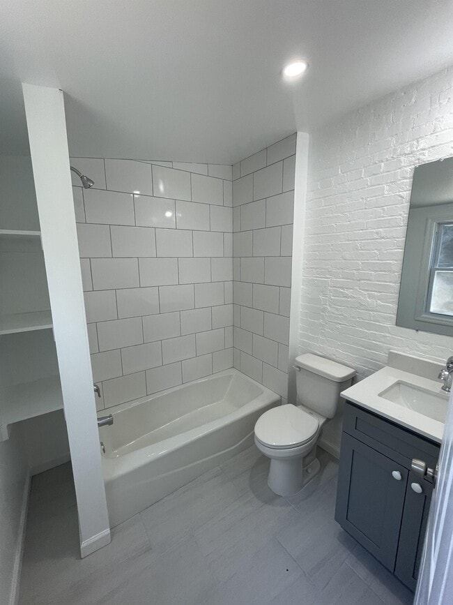 Photo - 514 Stevens St House