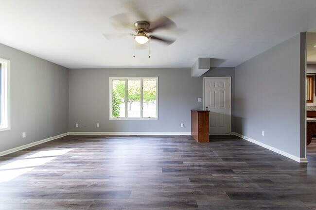 Foto del edificio - 970 N Huntington St