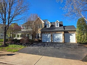 Building Photo - 2520 Post Oak Dr