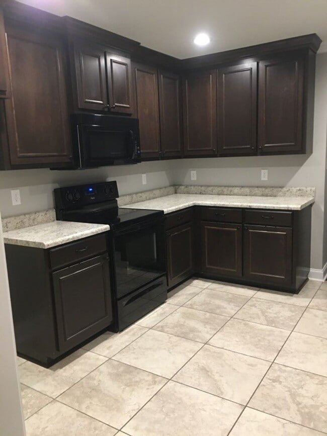 Building Photo - 124 Chukar Ct