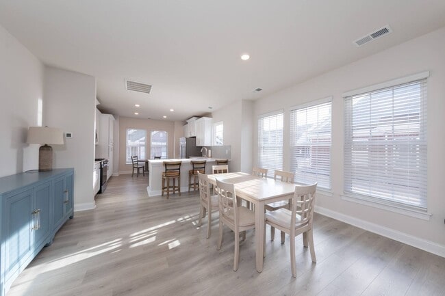 Building Photo - 1224 Treviso Bay