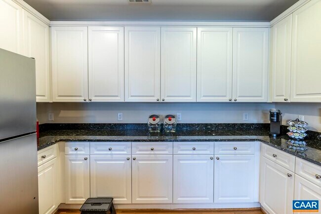 Foto del edificio - 1051 Glenwood Station Ln