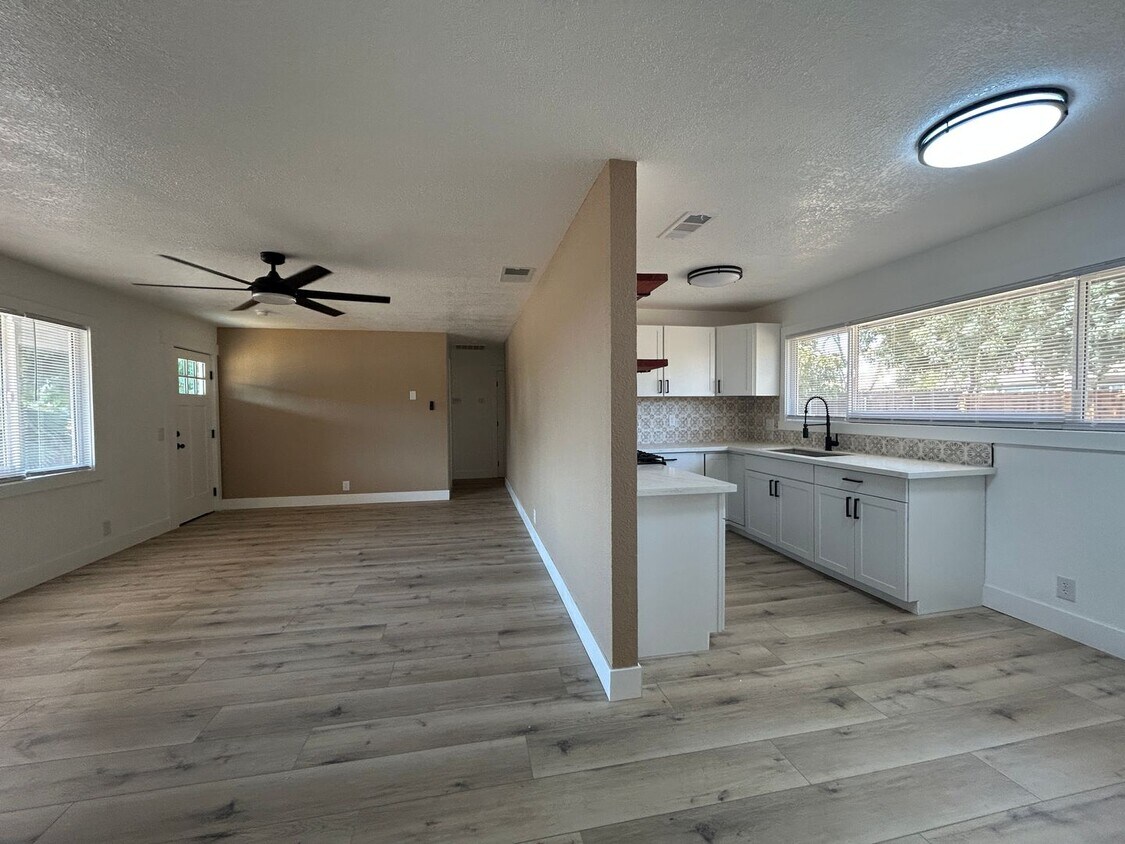 Foto principal - NEW, NEW NEW in Hanford