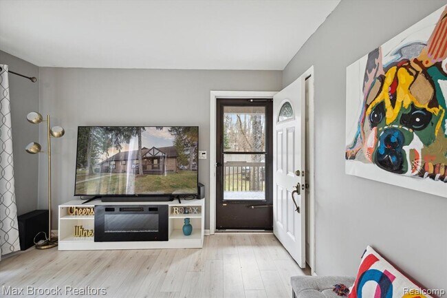 Foto del edificio - 1131 Indianwood Trail