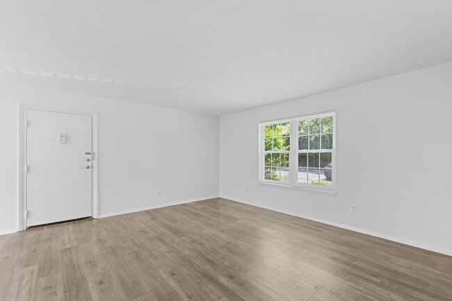 Building Photo - 1208 Manassas Ct