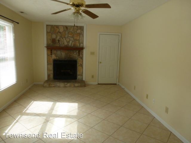 Building Photo - 2054 Loganberry Dr