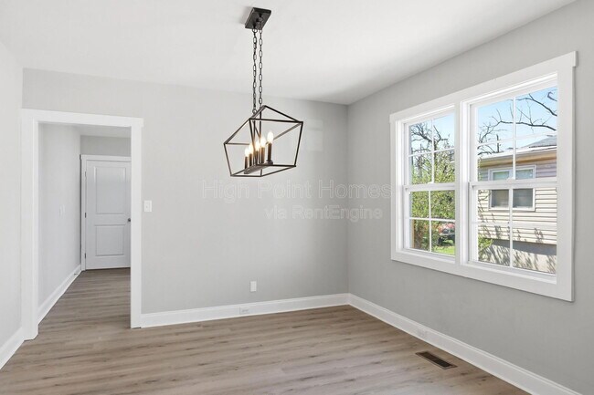 Foto del edificio - 2406 Kirby Ave