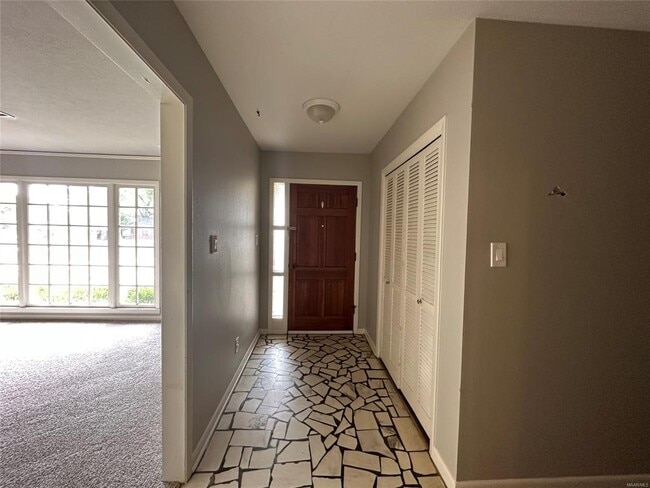 Foto del edificio - 811 Shadow Ln