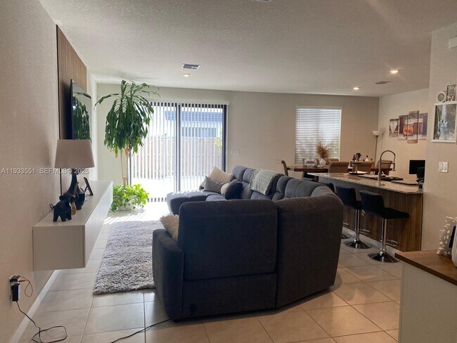 Foto del edificio - 10820 SW 232nd Terrace