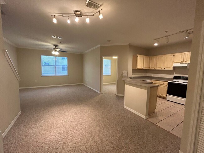 Foto del edificio - Beautiful 2BD/2BA Visconti Townhome with 2...