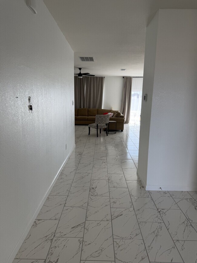 Foto del edificio - 5677 Ladytown Ln