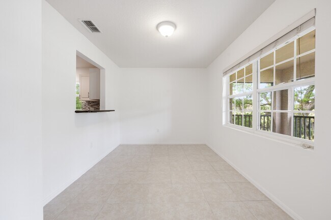 Foto del edificio - 371 Bobby Jones Rd