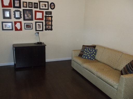 Building Photo - 1500 Scenic Dr