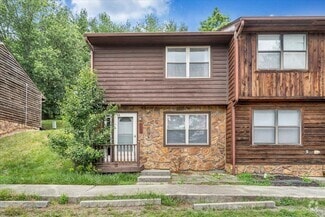 Building Photo - 2590 Townhouse St