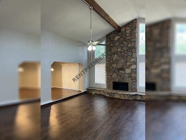 Foto del edificio - 8913 N Davis Ave