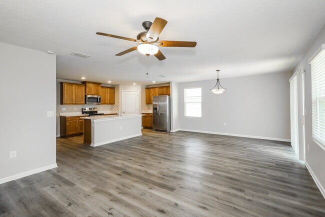 Building Photo - 1769 Eagle View Way