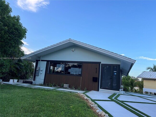 Foto del edificio - 425 NE 103rd St