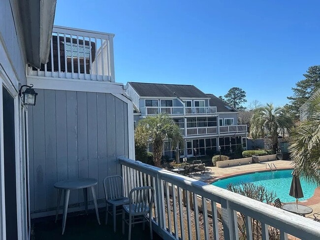 Building Photo - 3700 Golf Colony Ln