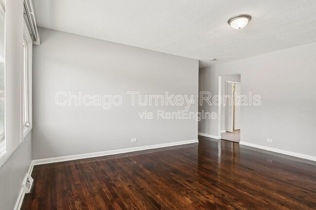 Building Photo - 16019 Circle Dr