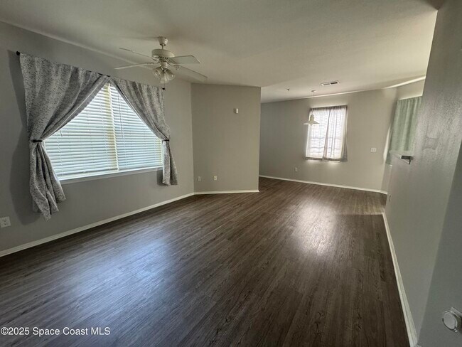 Building Photo - 5673 Star Rush Dr
