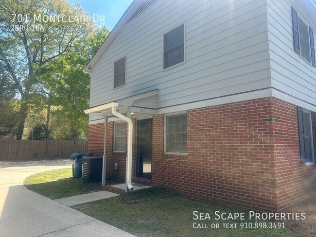 Building Photo - 701 Montclair Dr