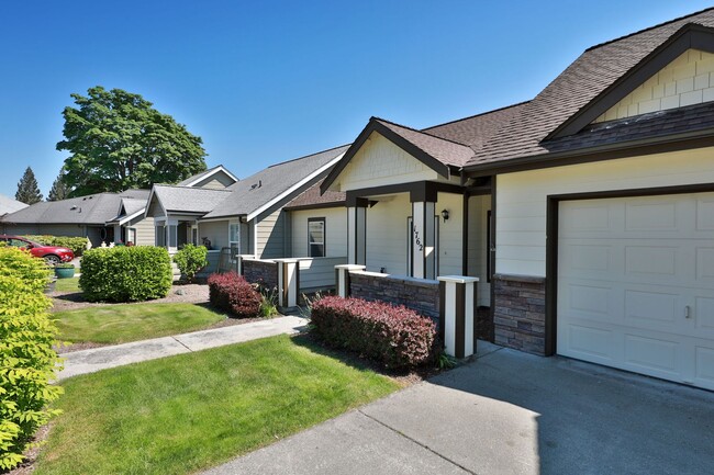 Building Photo - Lovely Maple Ridge Home In 55 Plus Community!