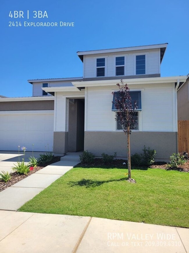 Building Photo - Large 4 bedroom 3 bath COMING SOON! REDUCE...