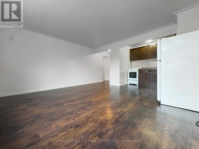 Building Photo - 1490 Eglinton Ave W