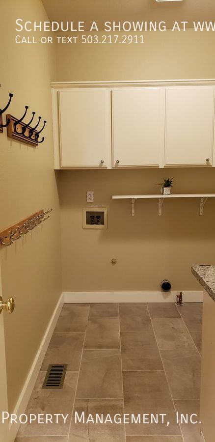 Foto del edificio - 14066 Chatham Ct