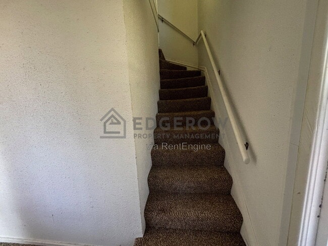 Building Photo - 354 Holmdene Blvd NE