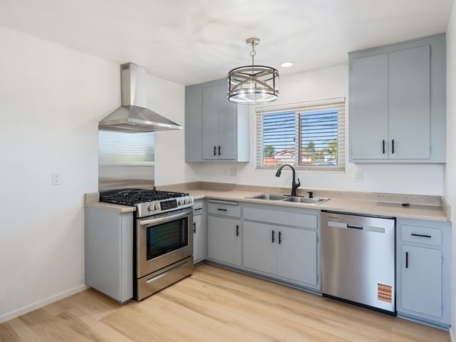 Building Photo - 3913 W 178th St