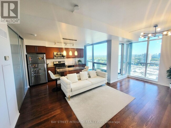 Building Photo - 2885 Bayview Ave