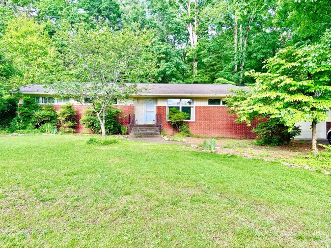 Building Photo - 2534 Avalon Cir
