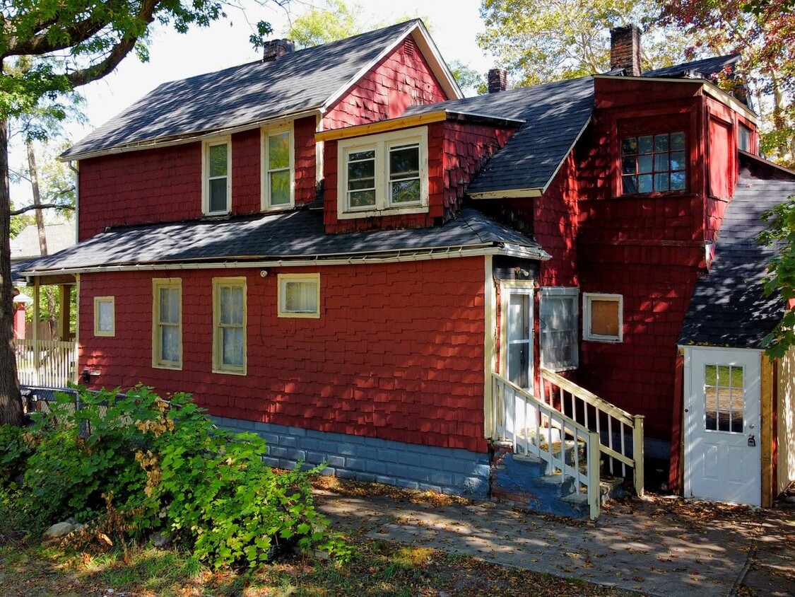 Primary Photo - 9016 Harris Ave