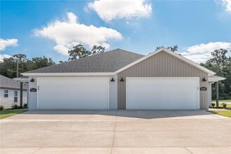 Building Photo - 6300 NW Kathleen St