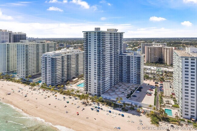 Building Photo - 3500 Galt Ocean Dr